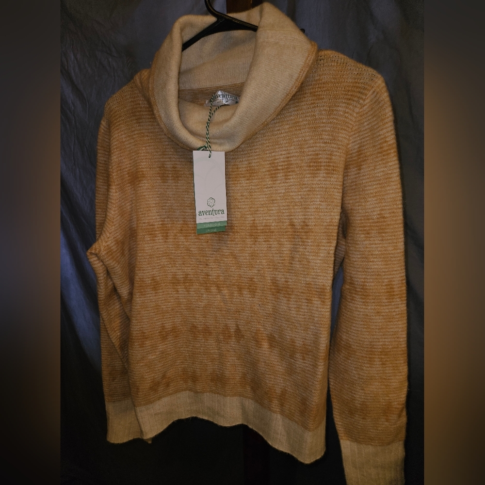 Women's Cream and Brown Sweater